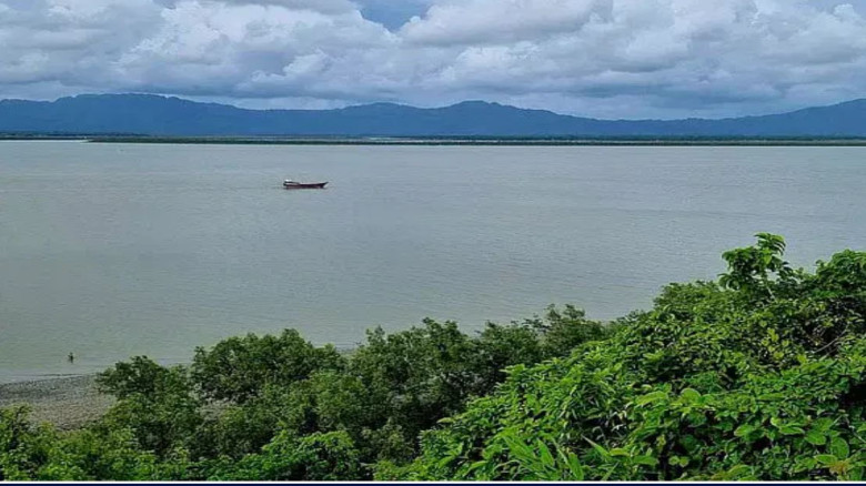 টেকনাফে বিস্ফোরণের বিকট শব্দ, কাটছে না সীমান্তবাসীর আতঙ্ক